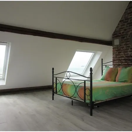 Housse Maison Face 펜션 르 포르텔